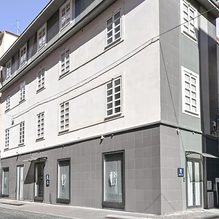 1811 Palace