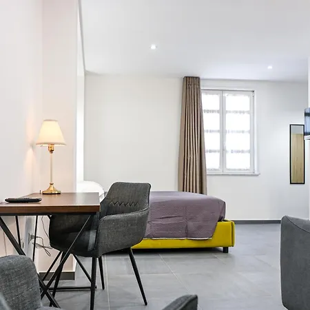 Hotel 1811 Palace *