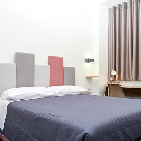 Hotel 1811 Palace *