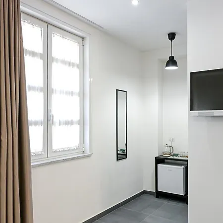 1811 Palace * Nápoly